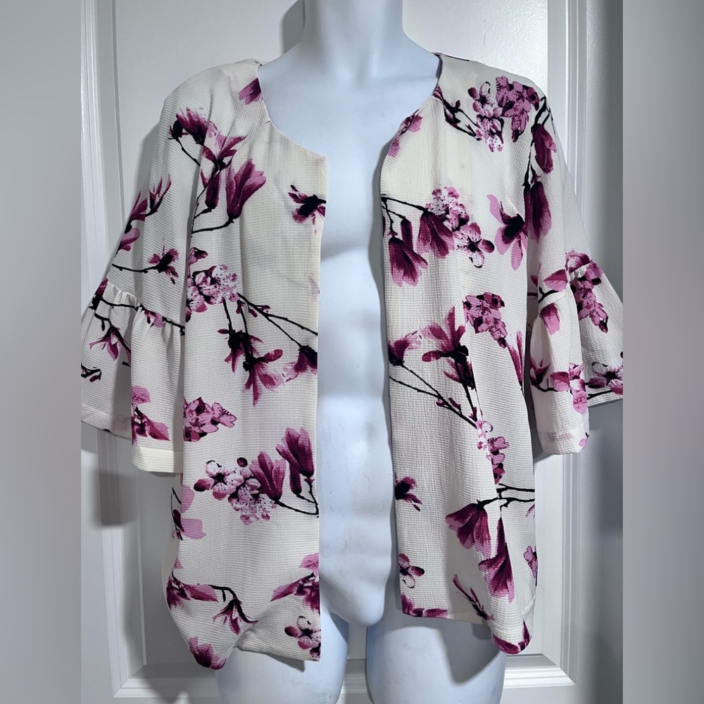 Bobeau pink and ivory floral jacket